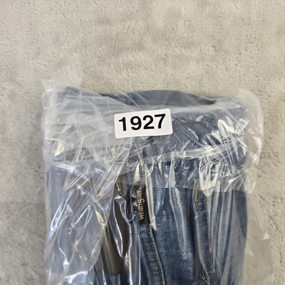 Wrangler Men's Relaxed Fit Blue Straight Jeans Sz 38x31 - Picture 10 of 10